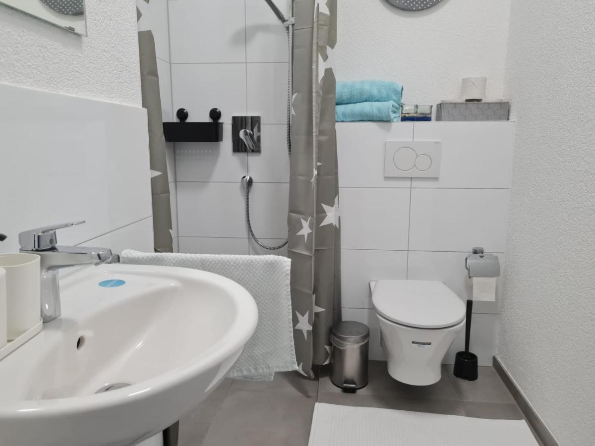 Pension Am Rathaus, 24H Check-In Mundelsheim Ngoại thất bức ảnh