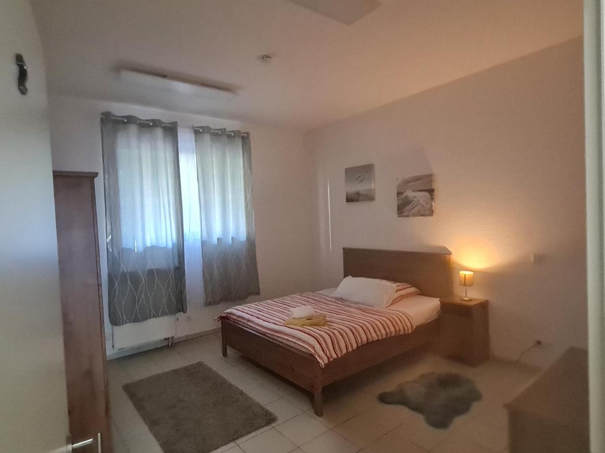 Pension Am Rathaus, 24H Check-In Mundelsheim Ngoại thất bức ảnh